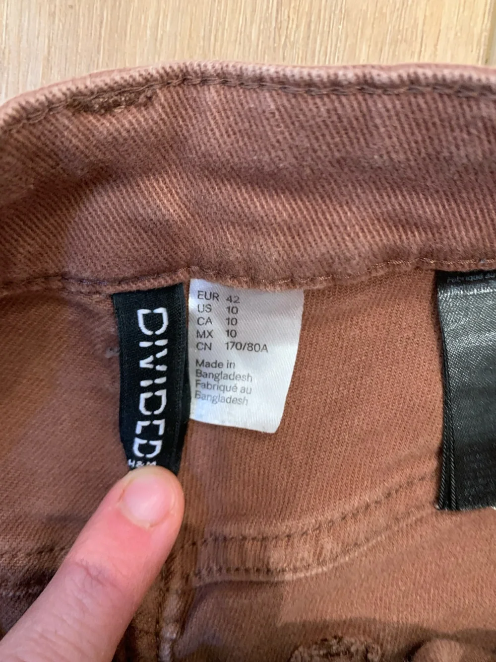 H&M Divided Rust-Brown Straight Pants - Picture 4 of 4
